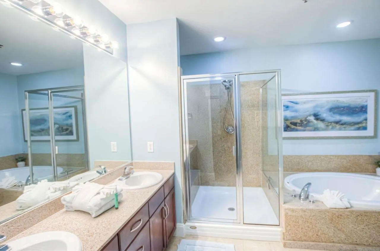 Large 3 Bd Penthouse 2120 In Laketown, Great Views And Amenities! USA