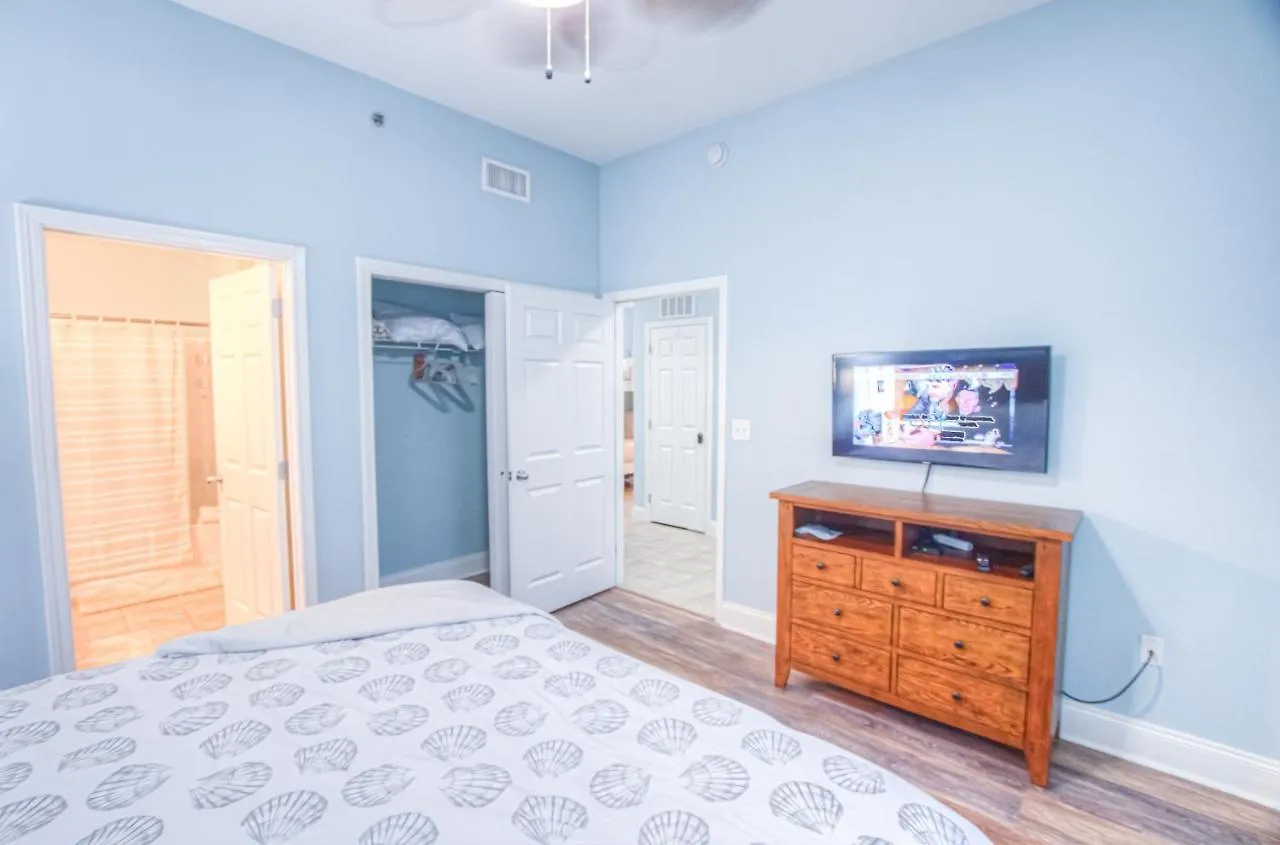 Large 3 Bd Penthouse 2120 In Laketown, Great Views And Amenities! Semesterbostad