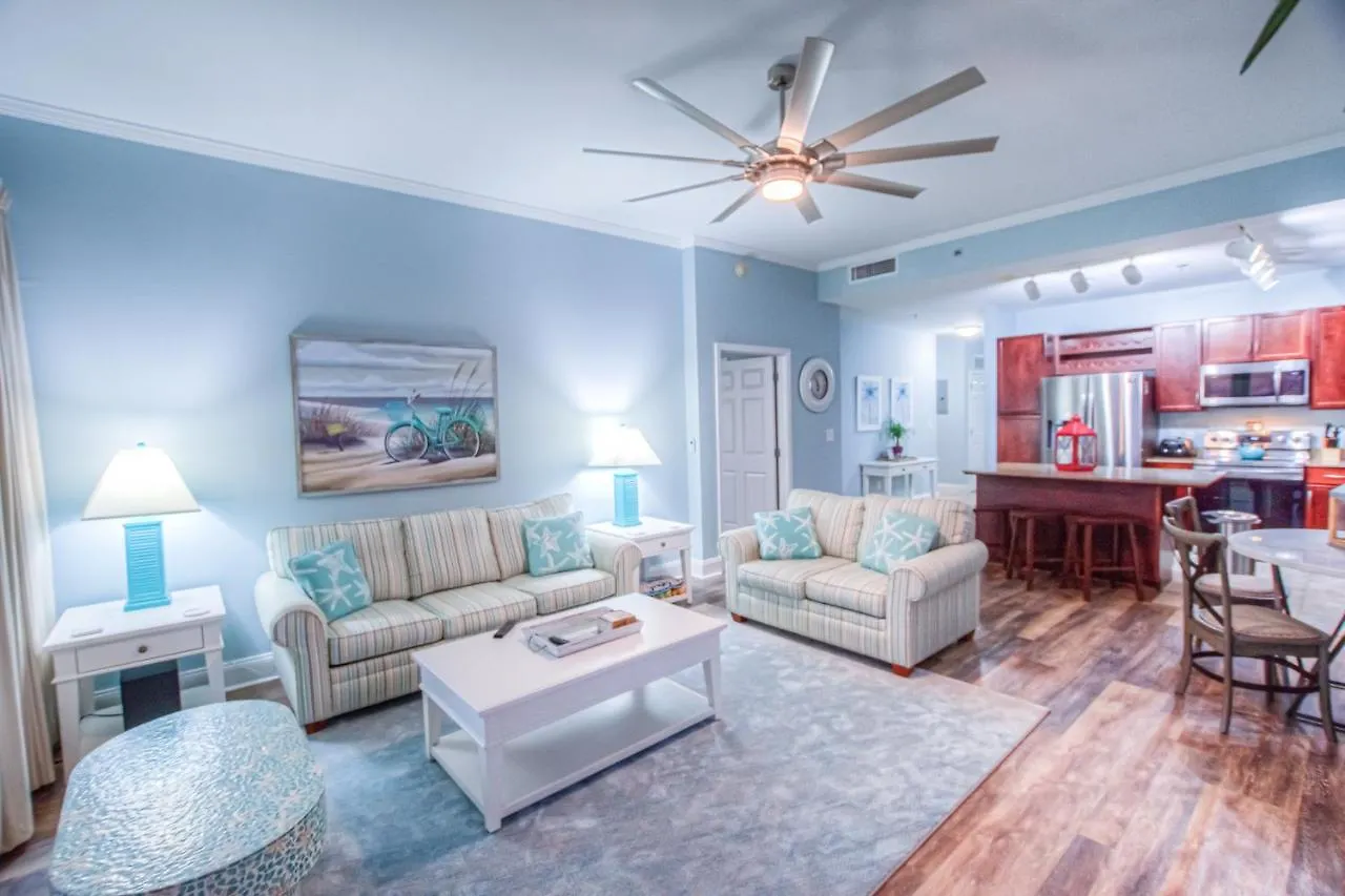 Large 3 Bd Penthouse 2120 In Laketown, Great Views And Amenities!