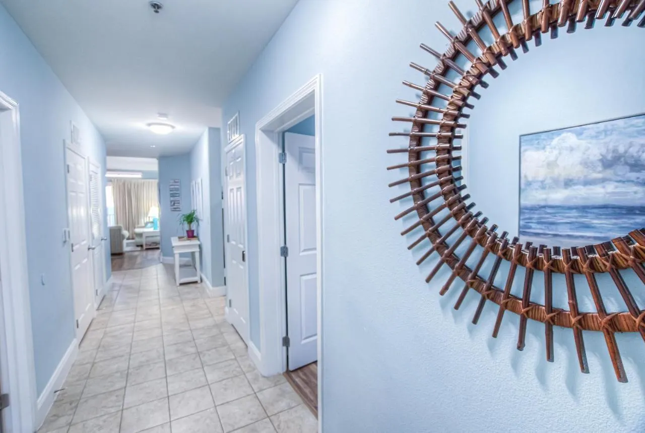 Holiday home Large 3 Bd Penthouse 2120 In Laketown, Great Views And Amenities!