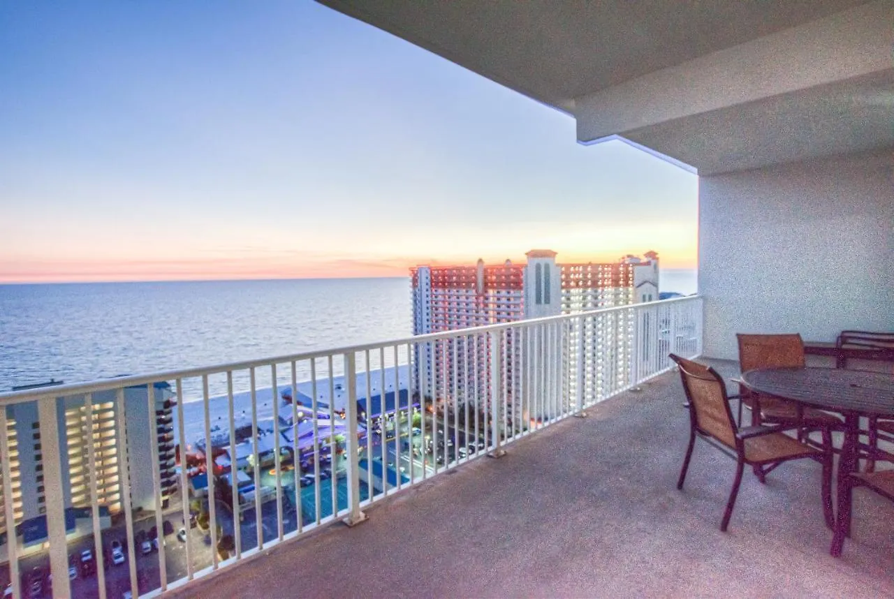Large 3 Bd Penthouse 2120 In Laketown, Great Views And Amenities! United States